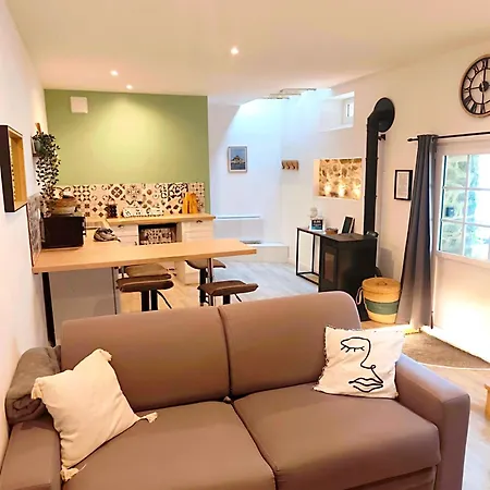 La Petite Maison En Pierre - Classe 3 Etoiles Mayenne