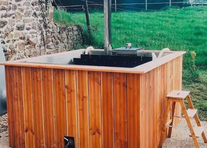 Holiday home La Petite Maison En Pierre Mayenne